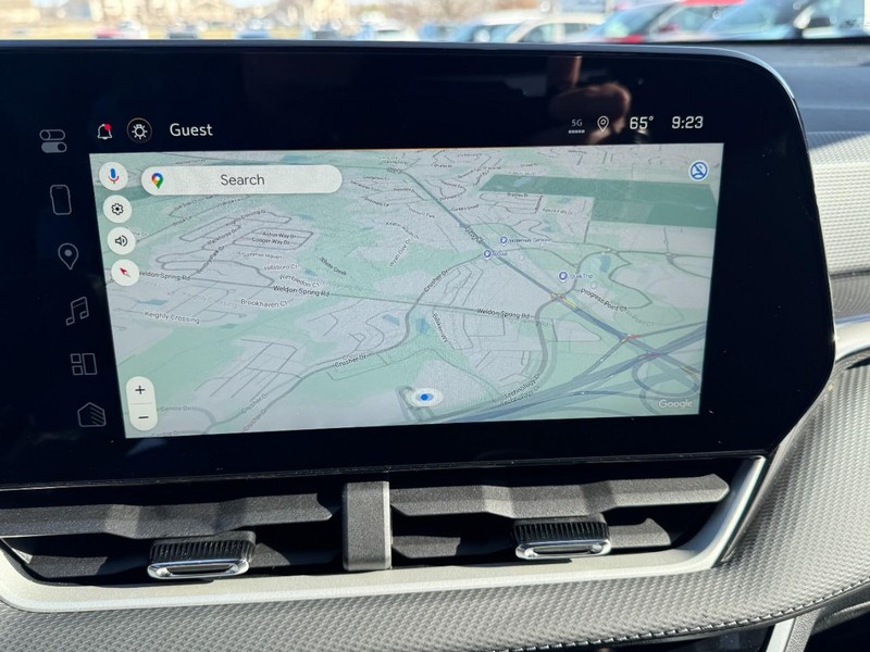 Chevrolet Equinox Vehicle Image 15