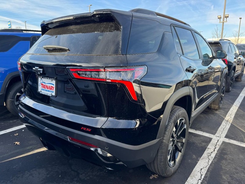 Chevrolet Equinox Vehicle Image 02