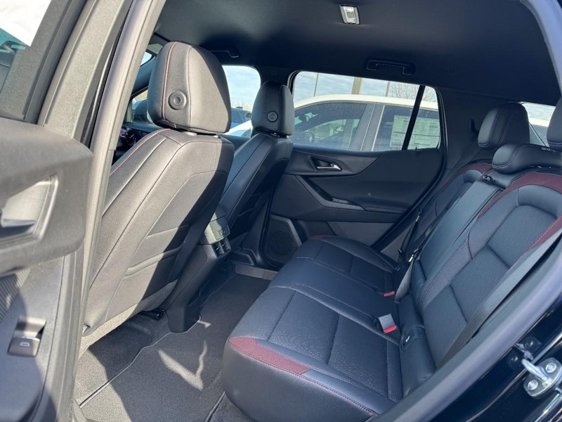 Chevrolet Equinox Vehicle Image 05