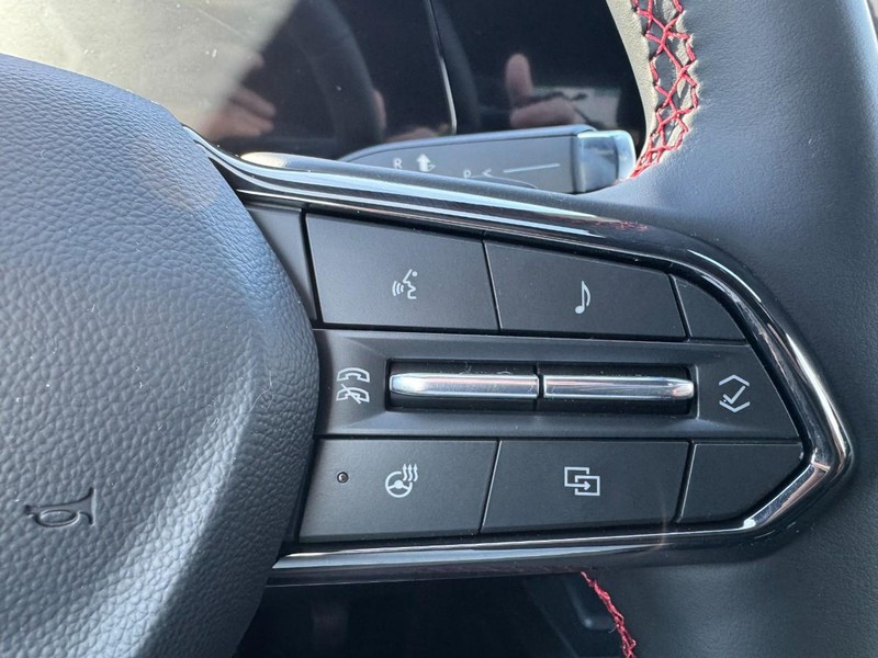 Chevrolet Equinox Vehicle Image 11