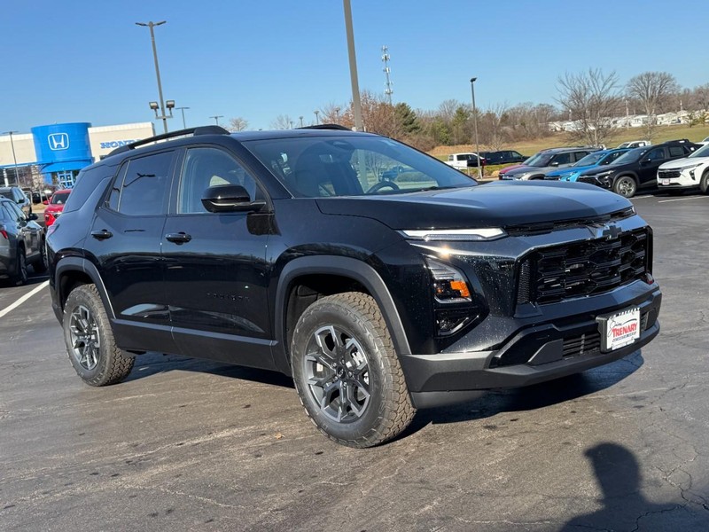 Chevrolet Equinox Vehicle Image 02