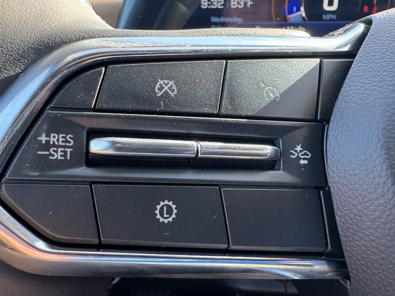 Chevrolet Equinox Vehicle Image 11