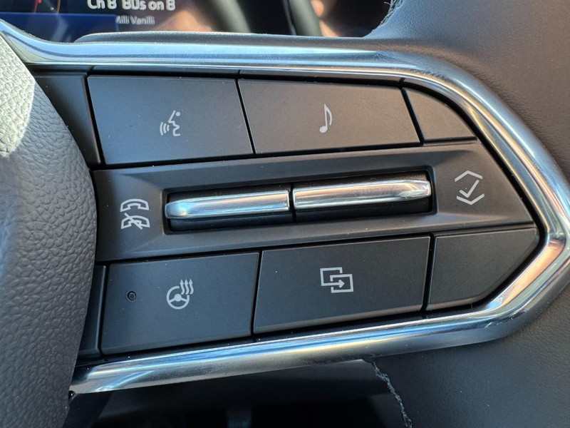 Chevrolet Equinox Vehicle Image 12