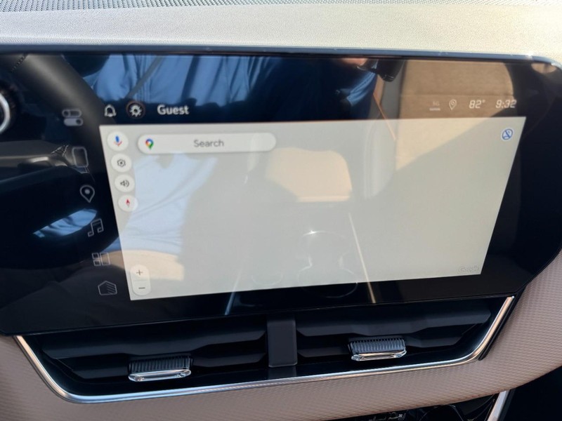 Chevrolet Equinox Vehicle Image 15