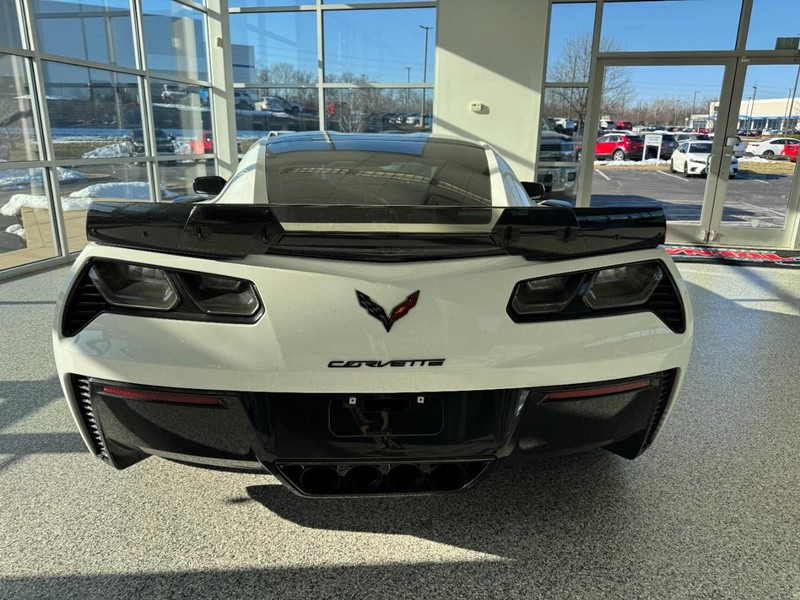 Chevrolet Corvette Vehicle Image 04