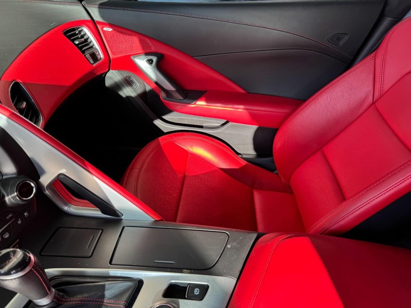 Chevrolet Corvette Vehicle Image 08