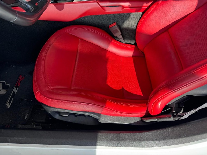 Chevrolet Corvette Vehicle Image 09