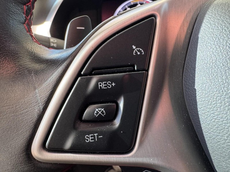 Chevrolet Corvette Vehicle Image 11