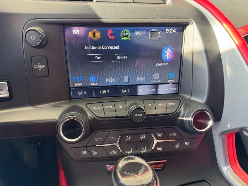 Chevrolet Corvette Vehicle Image 13