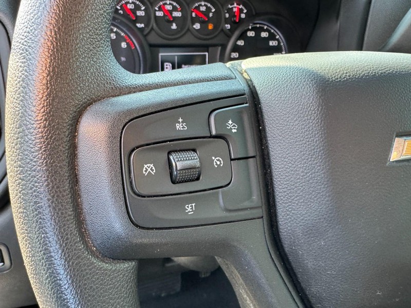 Chevrolet Silverado 1500 Vehicle Image 17