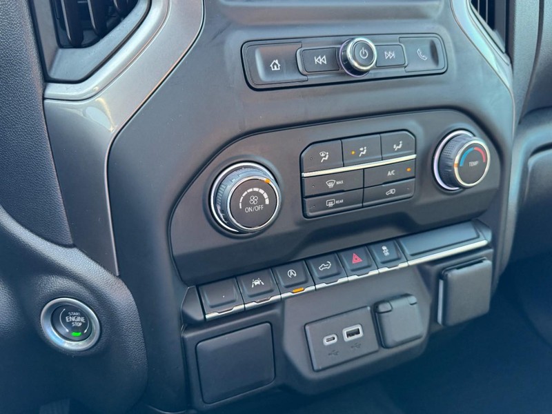 Chevrolet Silverado 1500 Vehicle Image 18