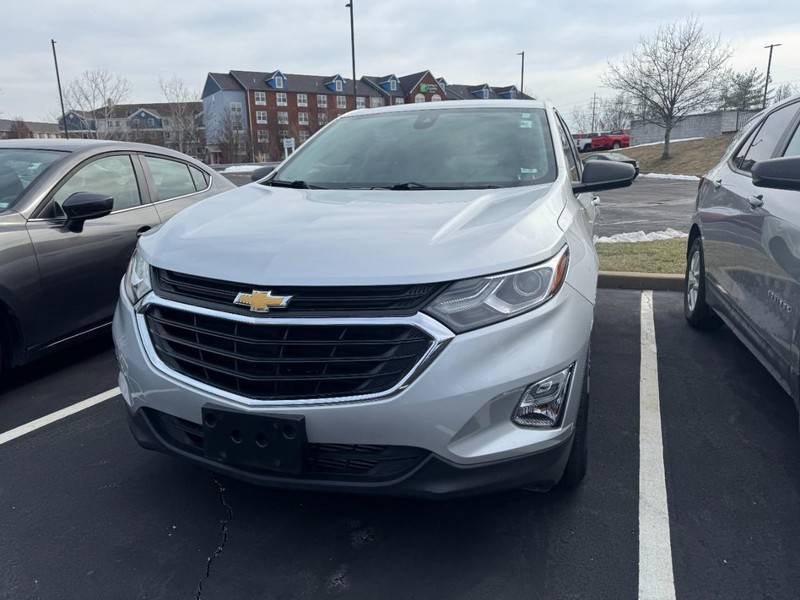 Chevrolet Equinox Vehicle Image 02