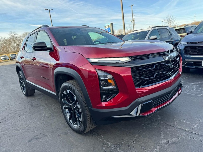 Chevrolet Equinox Vehicle Image 02