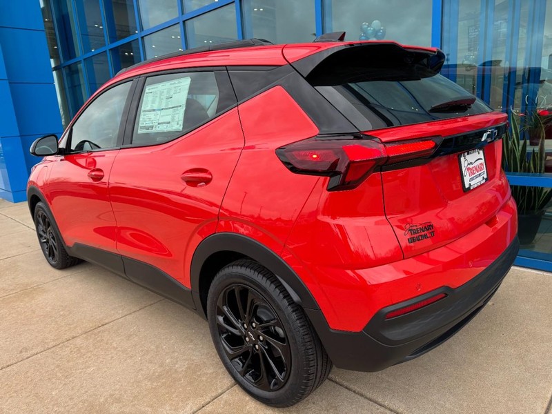 Chevrolet Bolt Vehicle Image 04