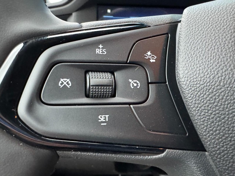 Chevrolet Bolt Vehicle Image 10