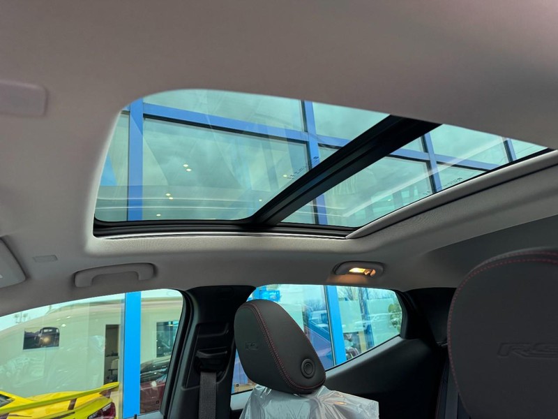 Chevrolet Bolt Vehicle Image 17