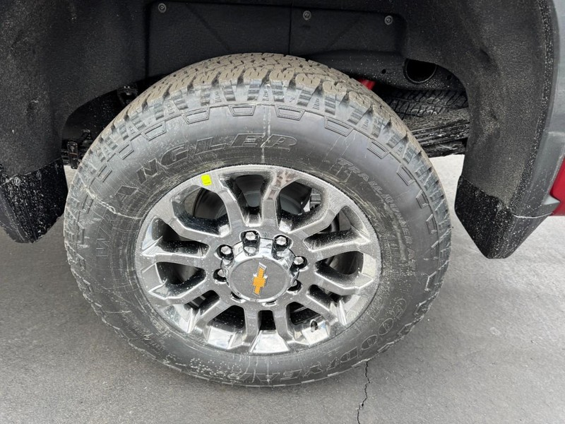 Chevrolet Silverado 2500HD Vehicle Image 07