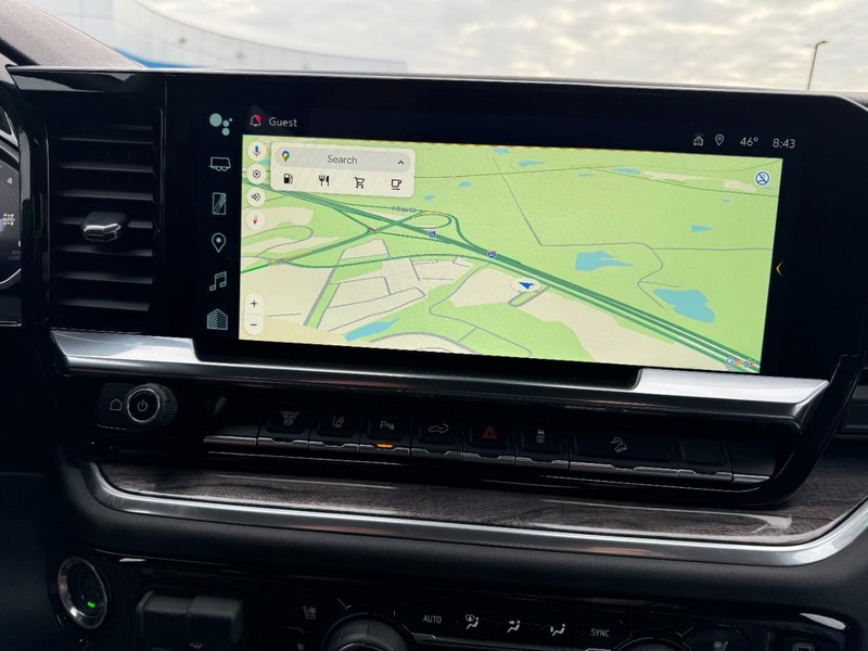 Chevrolet Silverado 2500HD Vehicle Image 17