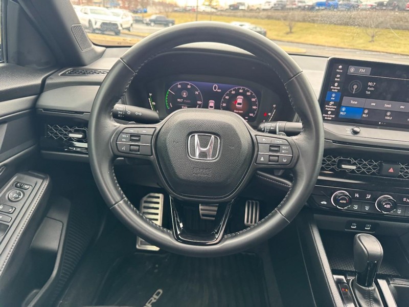 Honda Accord Hybrid Vehicle Image 13