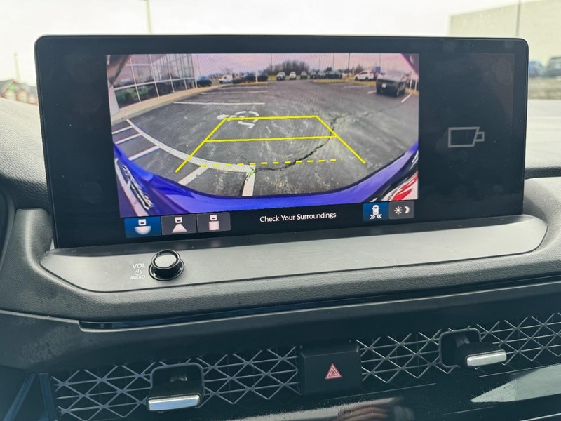 Honda Accord Hybrid Vehicle Image 21