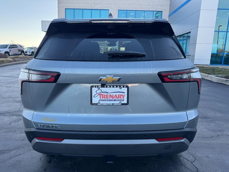 Chevrolet Equinox Vehicle Image 04