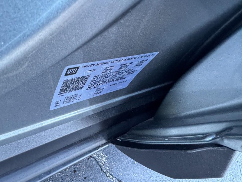 Chevrolet Equinox Vehicle Image 16