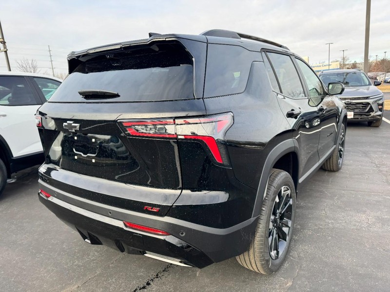 Chevrolet Equinox Vehicle Image 03