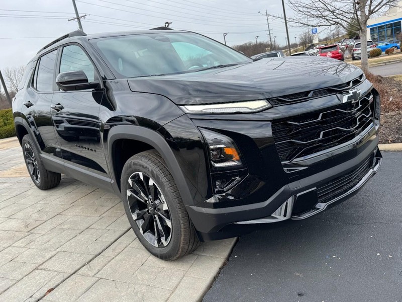 Chevrolet Equinox Vehicle Image 02