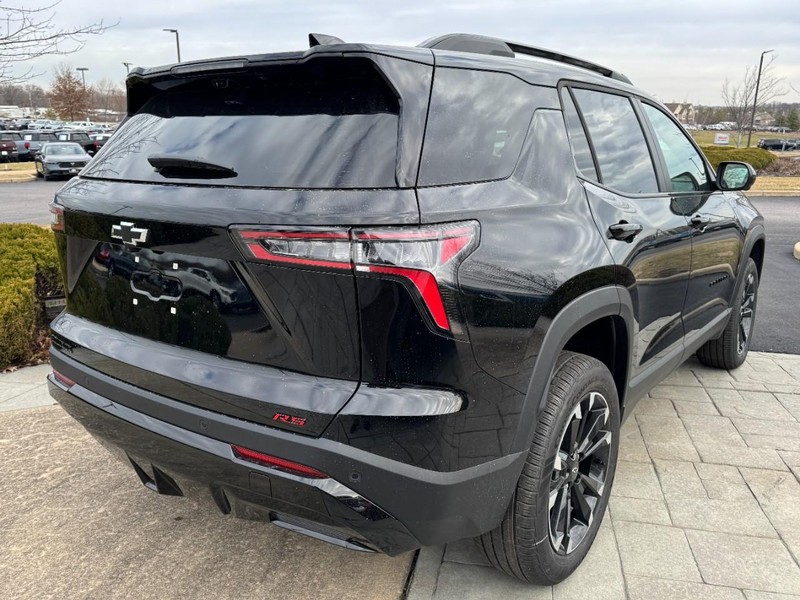 Chevrolet Equinox Vehicle Image 03