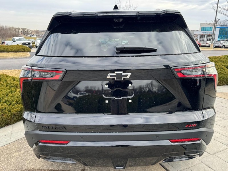 Chevrolet Equinox Vehicle Image 04