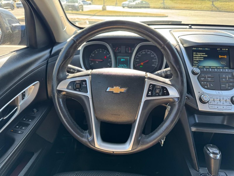 Chevrolet Equinox Vehicle Image 12