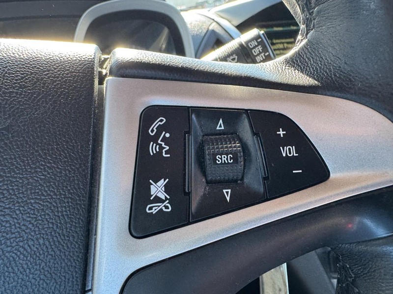 Chevrolet Equinox Vehicle Image 17