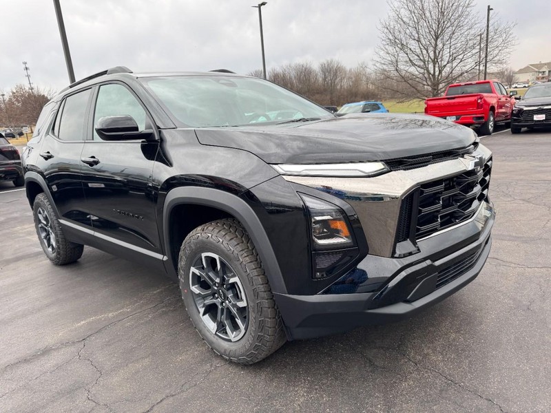 Chevrolet Equinox Vehicle Image 02