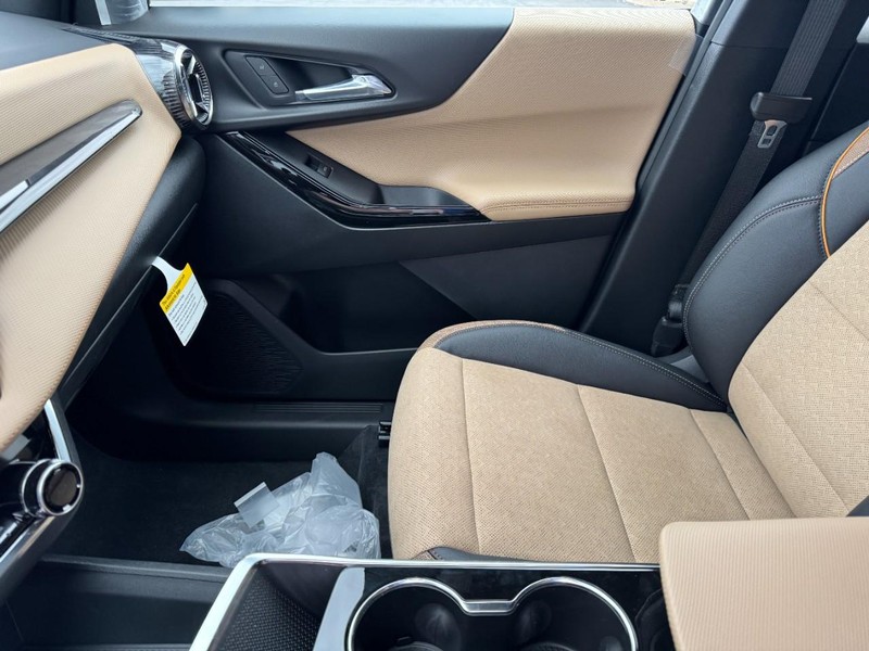 Chevrolet Equinox Vehicle Image 08