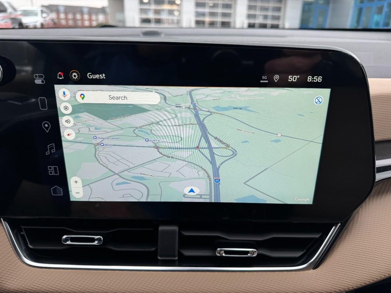 Chevrolet Equinox Vehicle Image 15