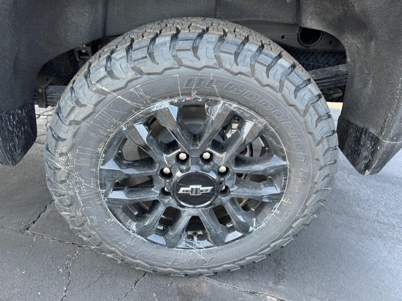 Chevrolet Silverado 2500HD Vehicle Image 07