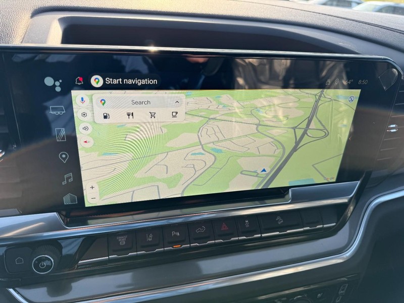 Chevrolet Silverado 2500HD Vehicle Image 17