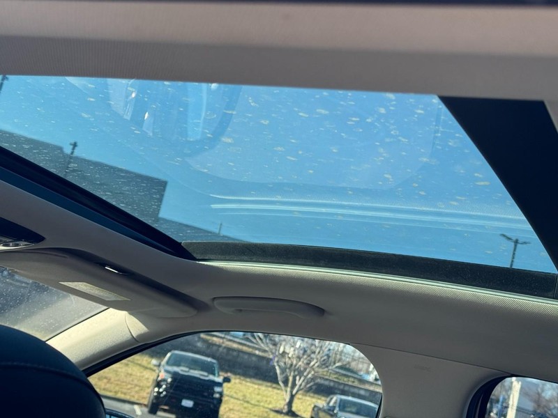 Kia Sorento Vehicle Image 10