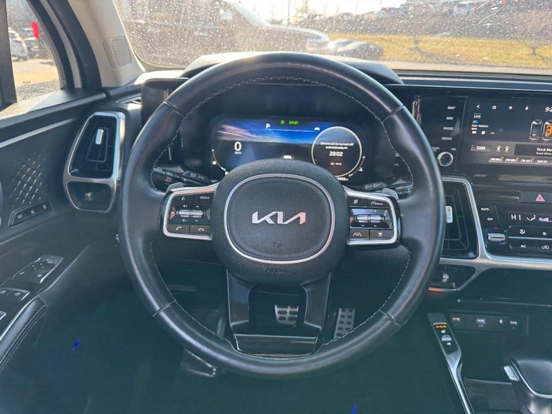 Kia Sorento Vehicle Image 14