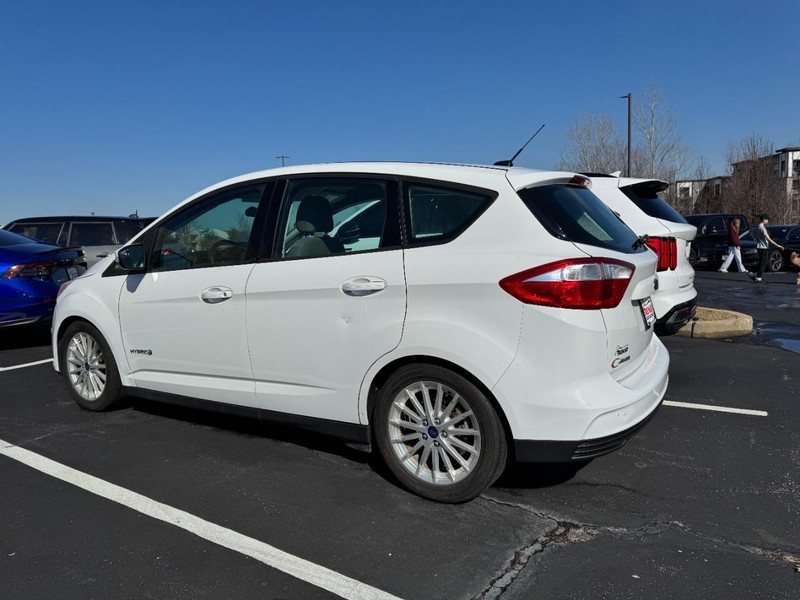 Ford C-Max Hybrid Vehicle Image 04