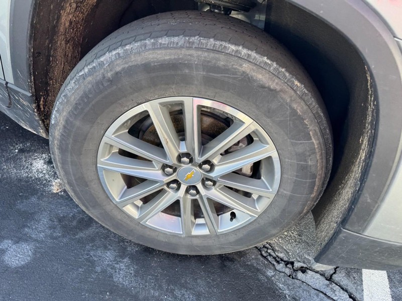 Chevrolet Traverse Vehicle Image 05