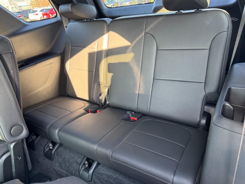 Chevrolet Traverse Vehicle Image 11