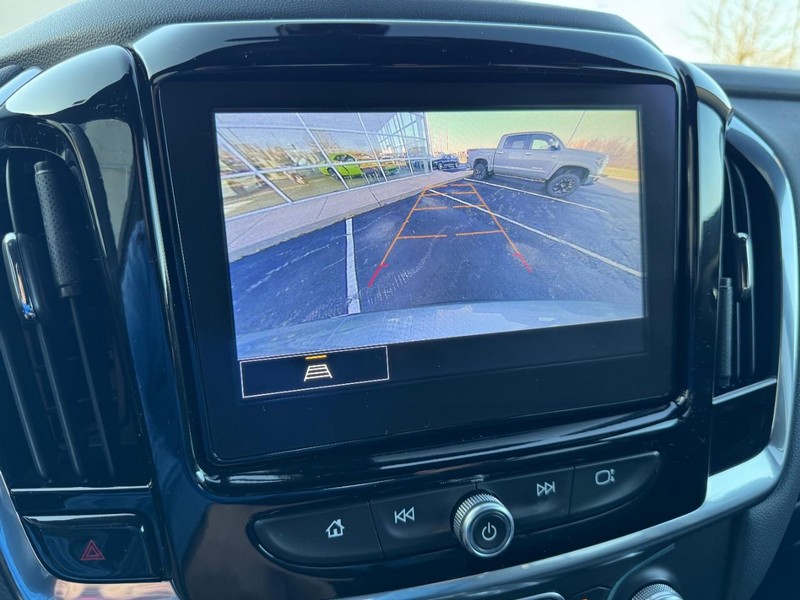 Chevrolet Traverse Vehicle Image 21