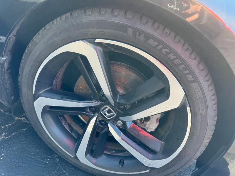 Honda Accord Sedan Vehicle Image 05