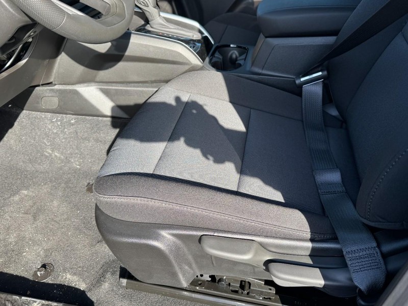 Chevrolet Colorado Vehicle Image 10