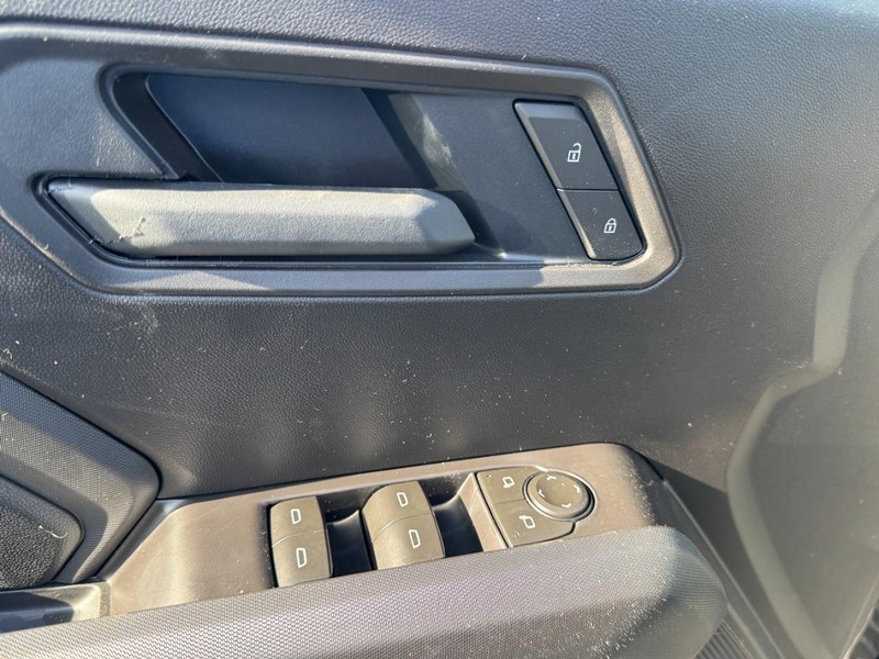 Chevrolet Colorado Vehicle Image 11