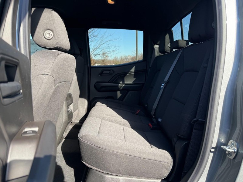 Chevrolet Colorado Vehicle Image 08