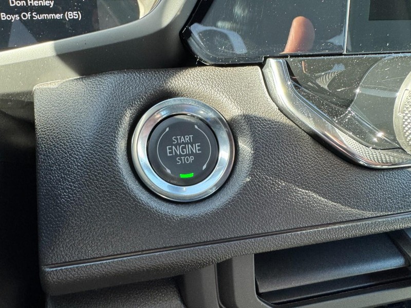 Chevrolet Colorado Vehicle Image 18