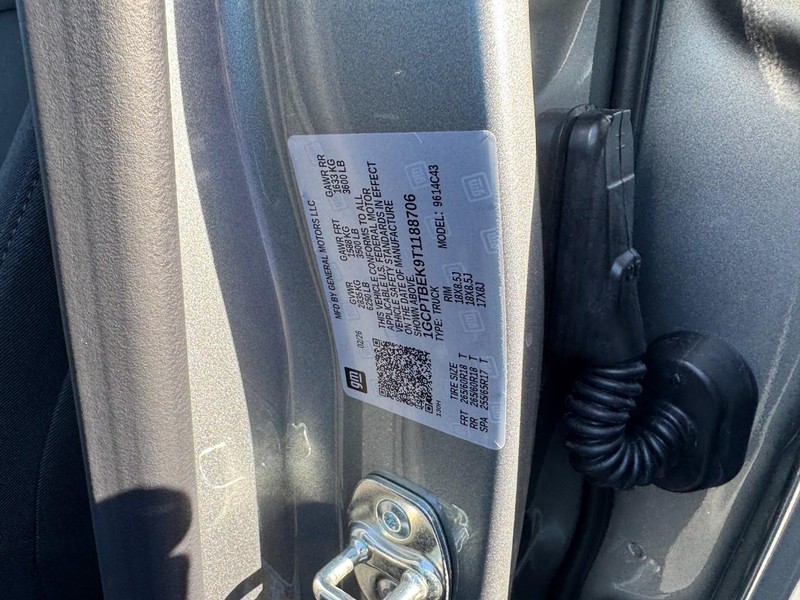 Chevrolet Colorado Vehicle Image 19