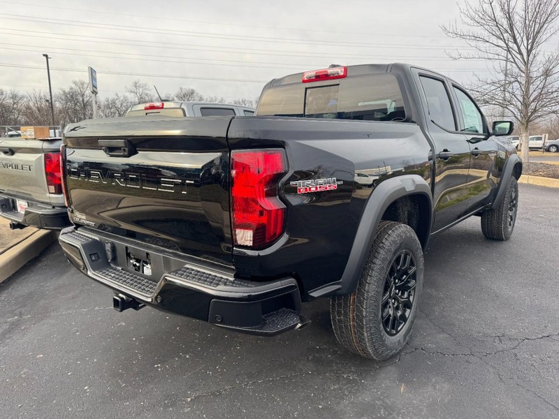 Chevrolet Colorado Vehicle Image 03